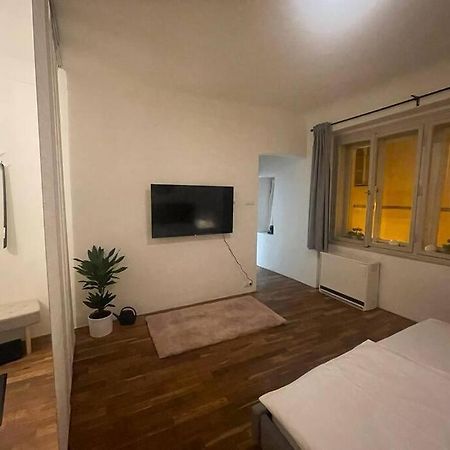Prahabel - K10 Apartment Bagian luar foto